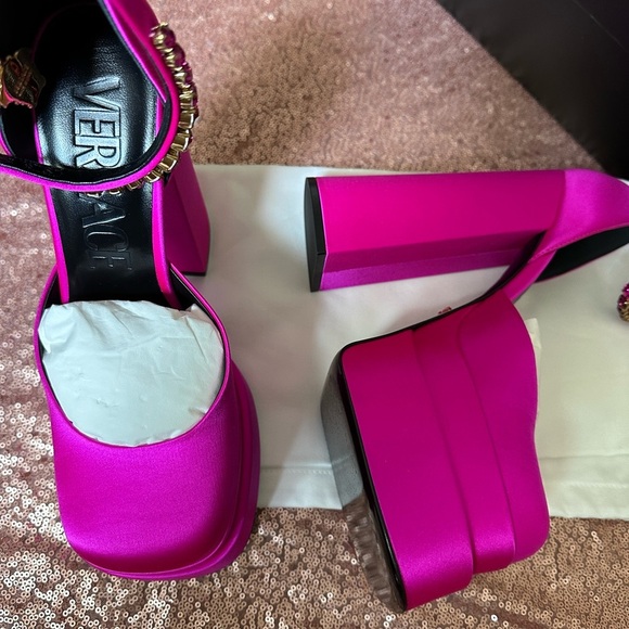 Versace Sandals Sz 8 Pink. Authentic Aevitas Medusa Crystal Ankle-Strap Platform - Picture 14 of 17